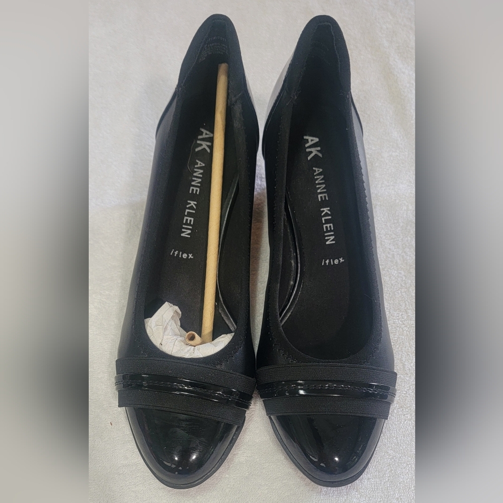 Anne Klein Black Heels with Glossy Toe Cap.  New. Size 9.5
